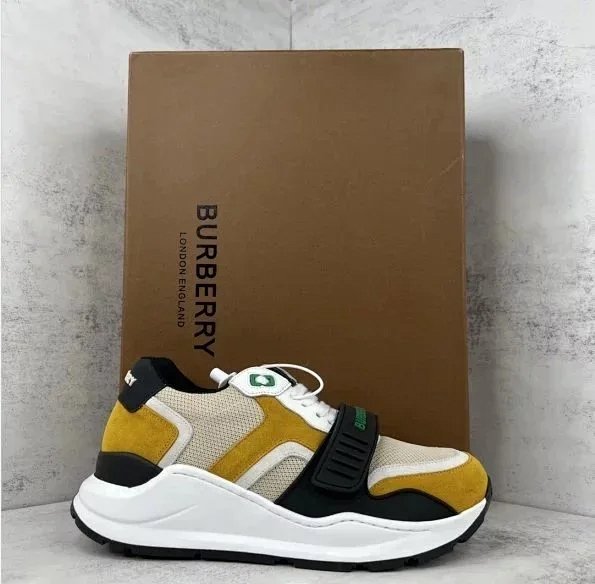 Burberry Shoes: seller detail photo 12