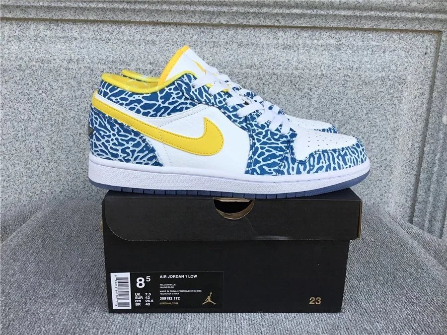 Air Jordan 1 AJ1 Sneakers | 15 colorways