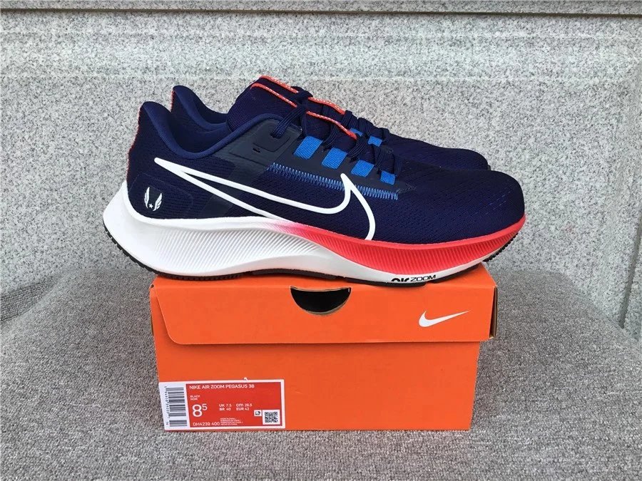 Nike Air Zoom Pegasus 38 Sneakers