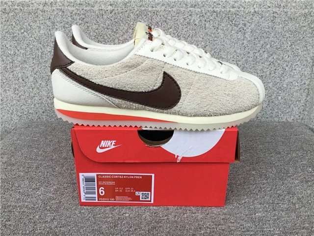 Nike Classic Cortez Shoes: seller detail photo 8