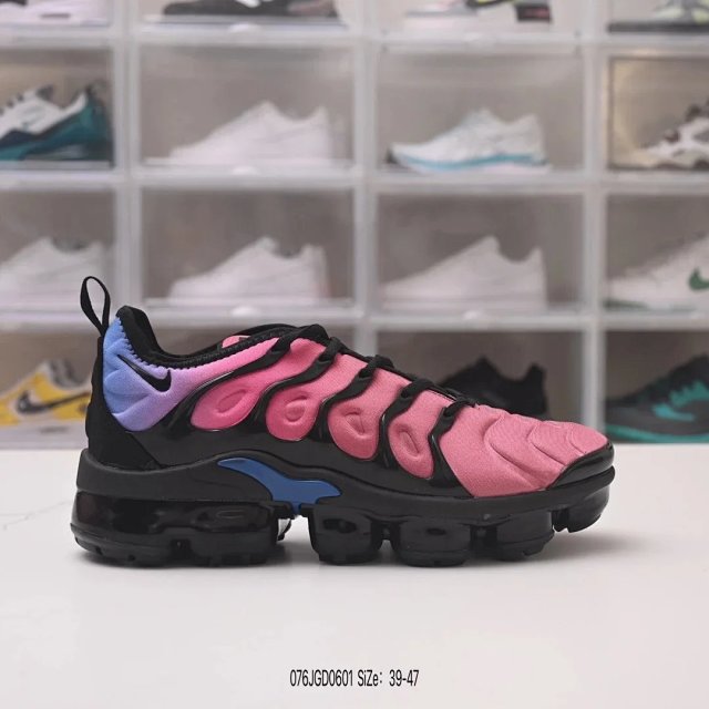 Nike Vapormax Plus Shoes: seller detail photo 4