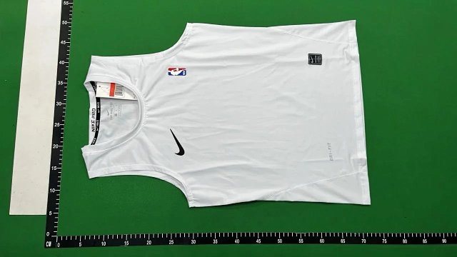 Nike Sportswear: seller detail photo 9