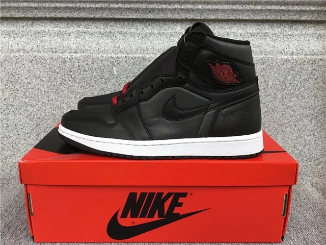 Air Jordan 1 AJ1 Sneakers: seller detail photo 12