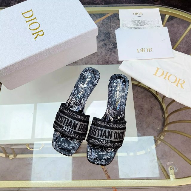 Dior Dway Slides: seller detail photo 2