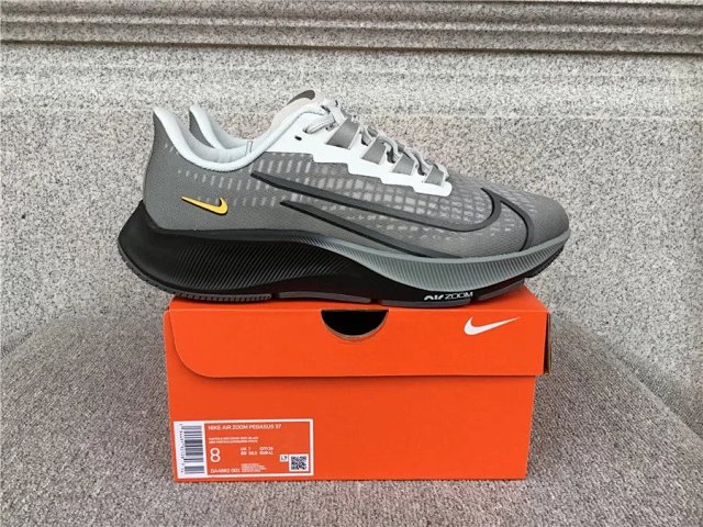 Nike Air Zoom Pegasus 37 Sneakers: seller detail photo 9