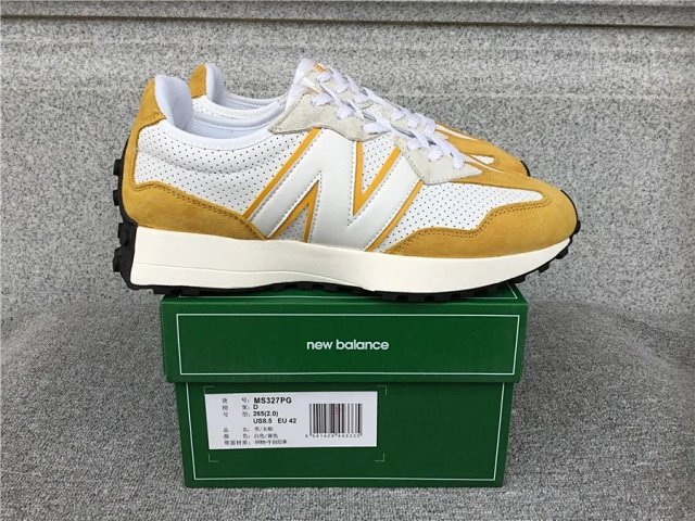 New Balance 327 Sneakers: seller detail photo 3