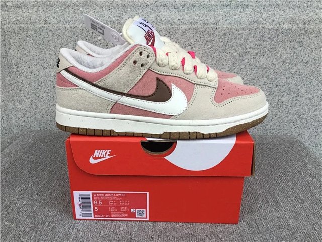 Nike Dunk Sneakers: seller detail photo 2