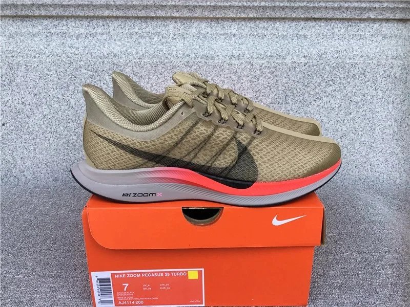 Nike Zoom Pegasus Sneakers
