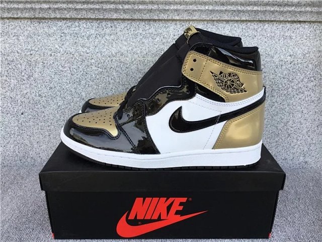 Air Jordan 1 AJ1 Sneakers: seller detail photo 9