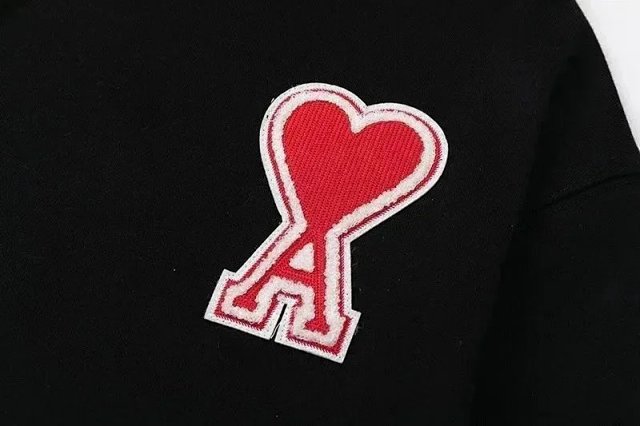 Ami Hoodie: seller detail photo 4