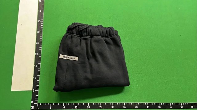 ESSENTIALS Shorts: seller detail photo 5