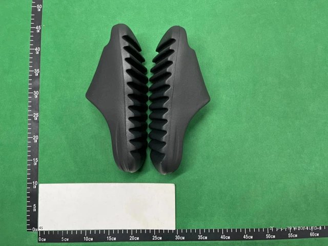Adidas Yeezy Slides: seller detail photo 5