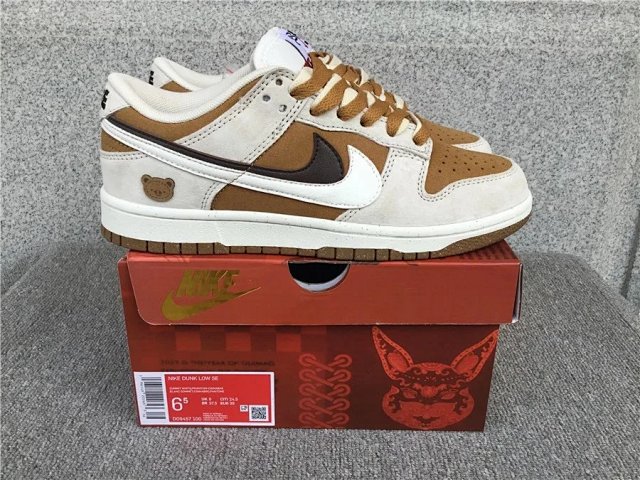Nike Dunk Low Shoes: seller detail photo 11