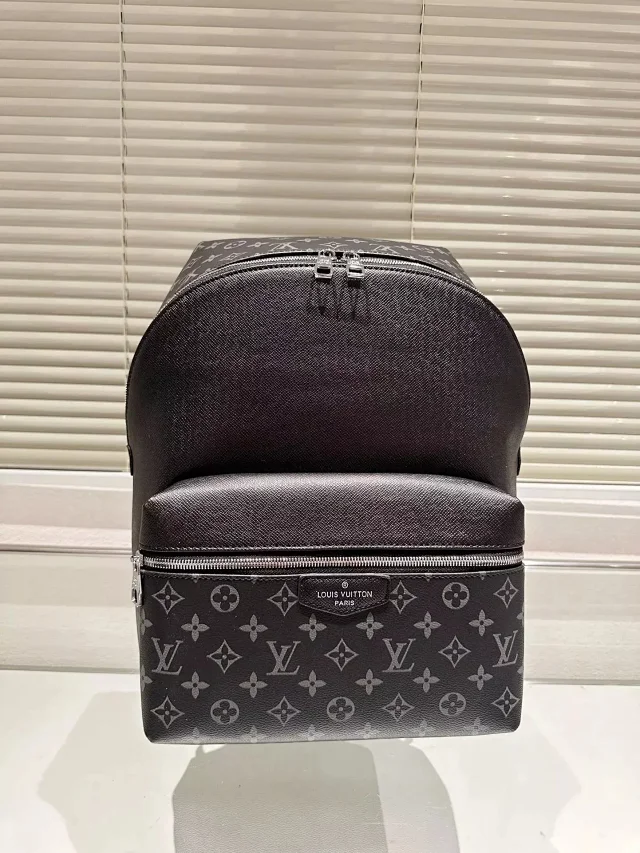 Louis Vuitton Backpacks Monogram backpack with front zip pocket product detail image 11
