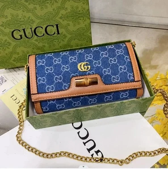 Gucci Crossbody Bags Chain-strap flap with GG monogram or quilted double-G hardware product detail image 11