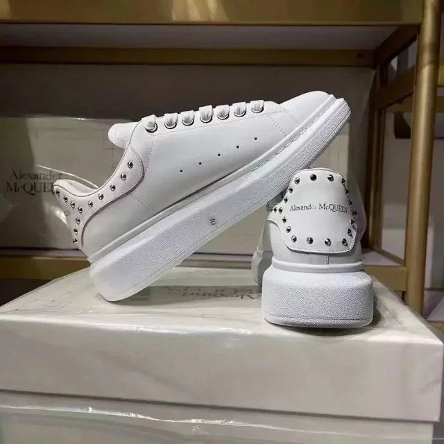Alexander McQueen Sneakers Oversized low-top product detail image 14