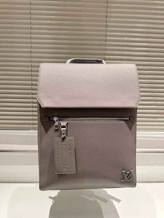 Louis Vuitton Backpacks Monogram backpack with front zip pocket product detail image 14