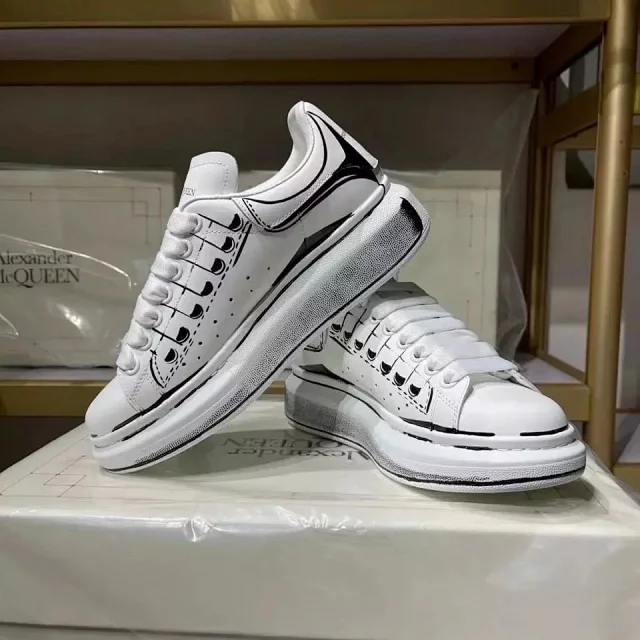 Alexander McQueen Sneakers Oversized low-top product detail image 12