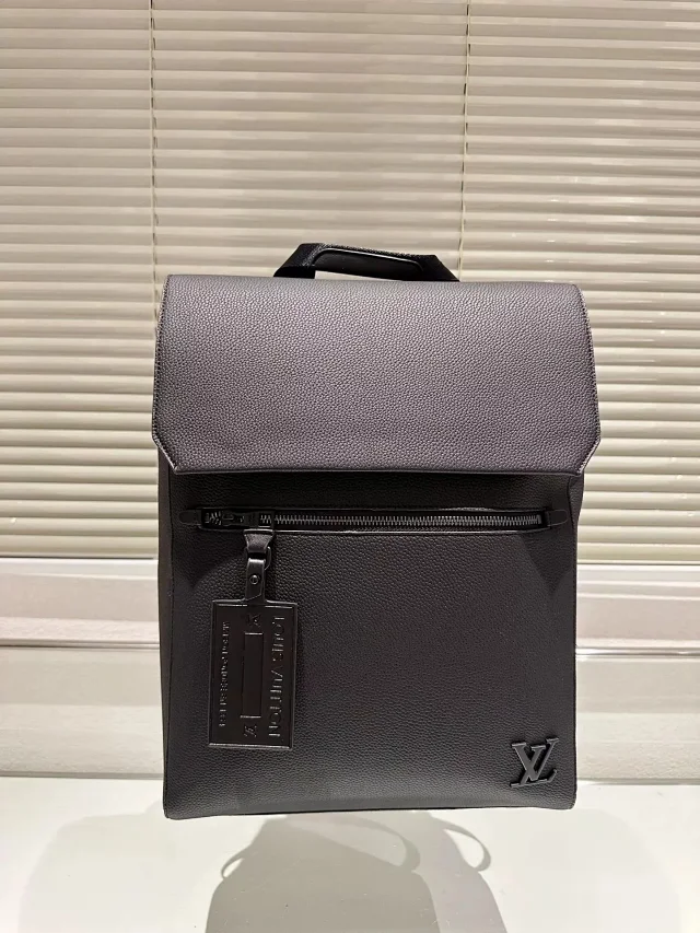 Louis Vuitton Backpacks Monogram backpack with front zip pocket product detail image 13