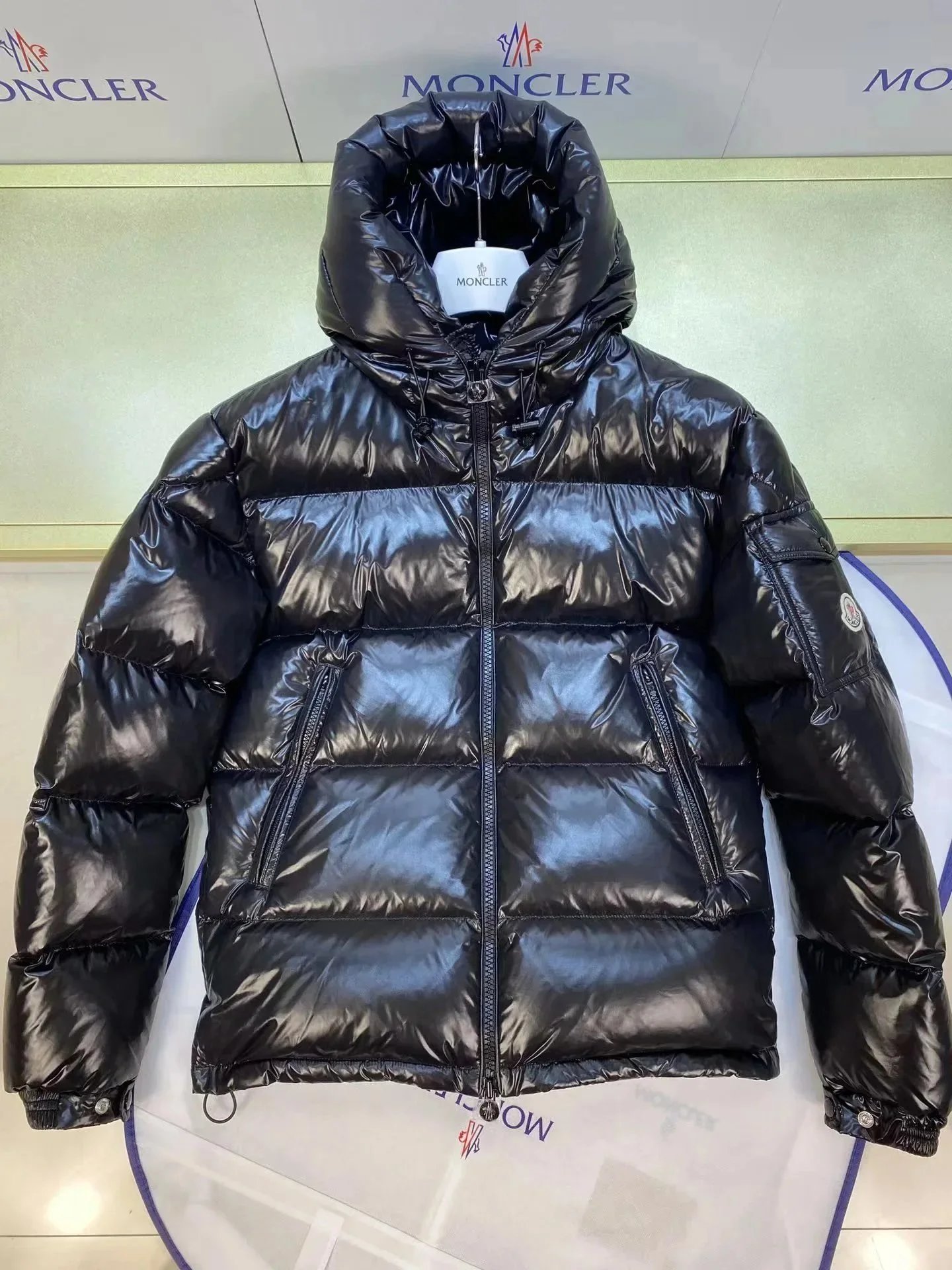 Moncler Down Jackets Shiny quilted puffer styles image 6