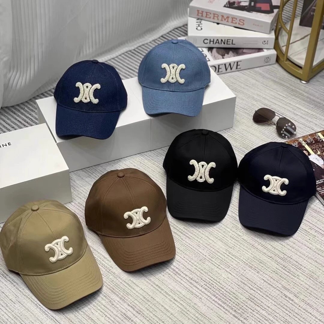 New fashionable and versatile hat
