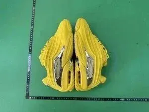 Asics Gel-Kayano 29 Yellow Running Shoes - 1