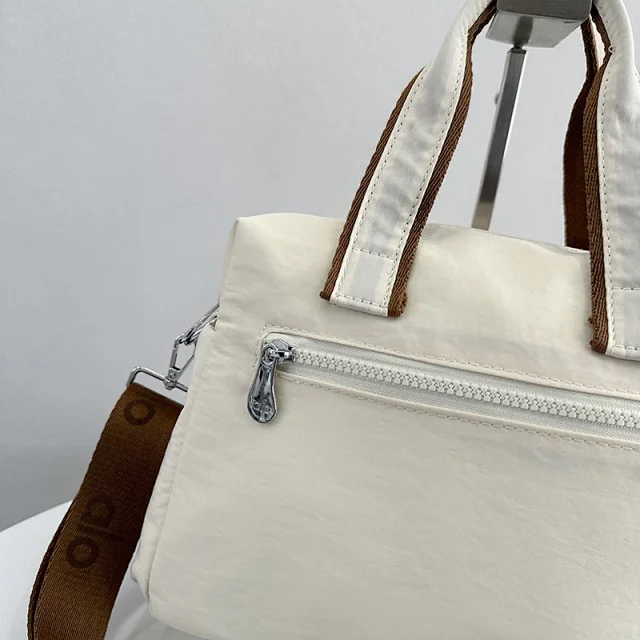 Alo Travel Bags Logo-print duffel bag with detachable shoulder strap product detail image 22