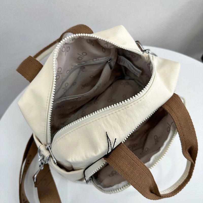 Alo Travel Bags Logo-print duffel bag with detachable shoulder strap image 3
