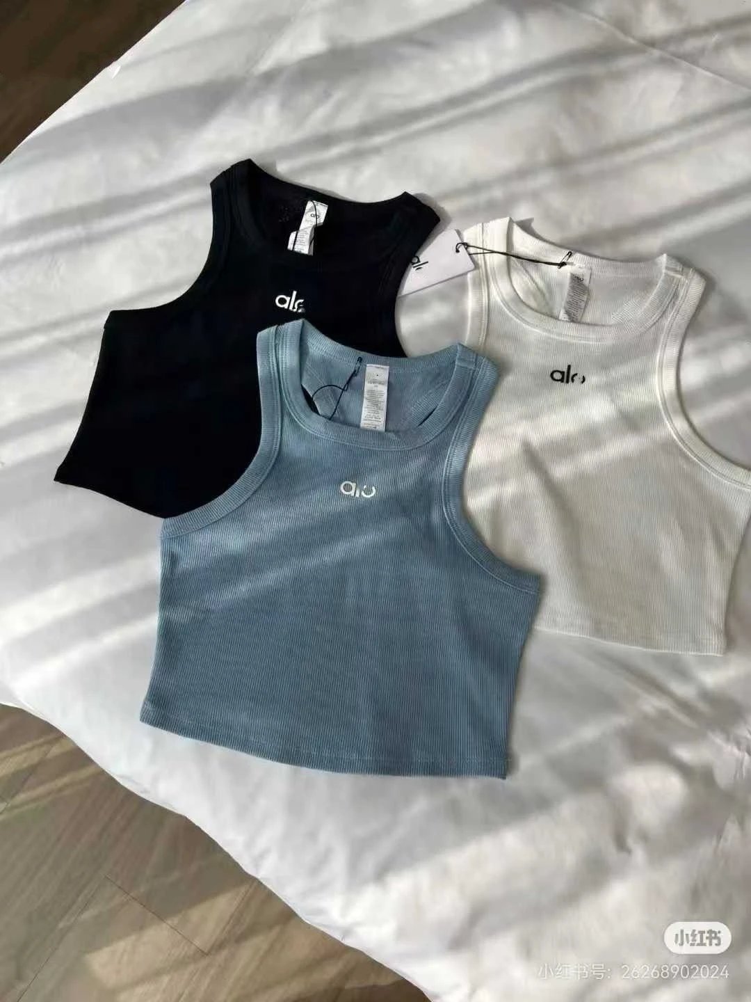Alo Yoga Sports Bra Tank Top photo 5