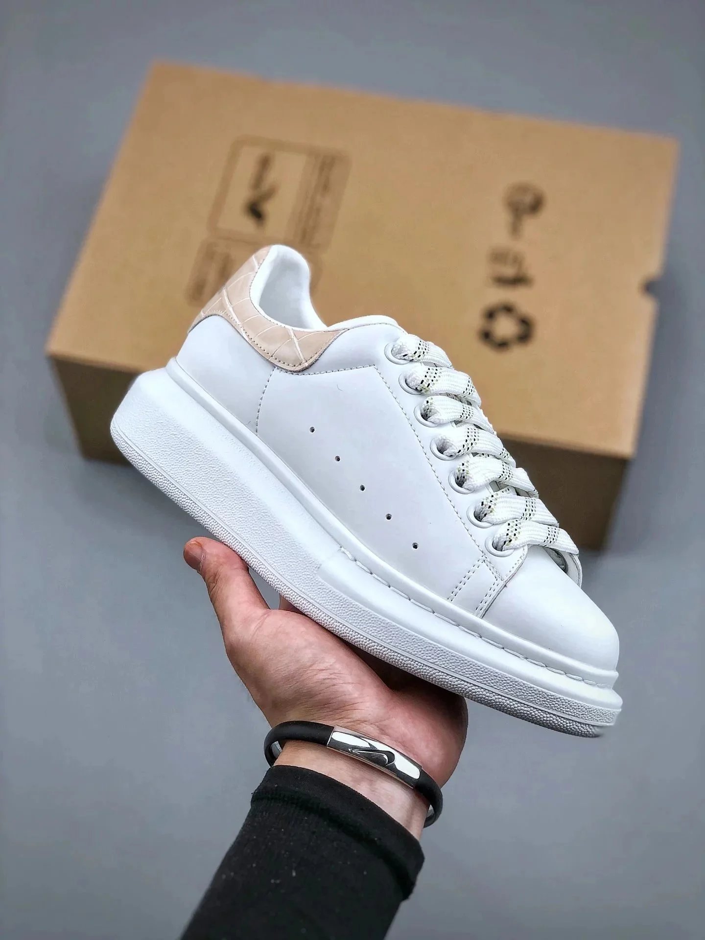 1:1 Batch 新款百搭潮流休闲运动鞋 AN 1-30 XZXGSXMKXJDK017