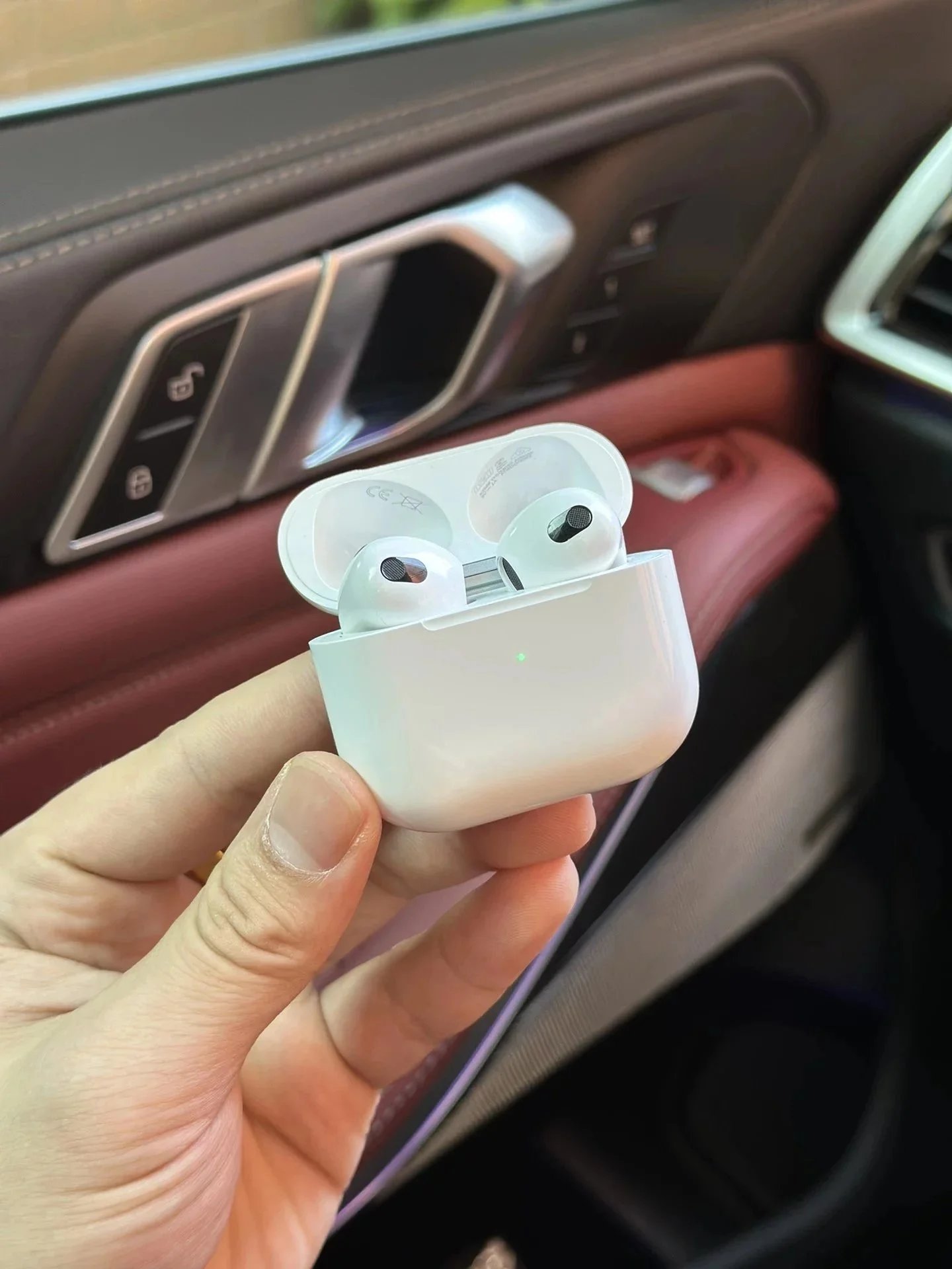 Apple AirPods