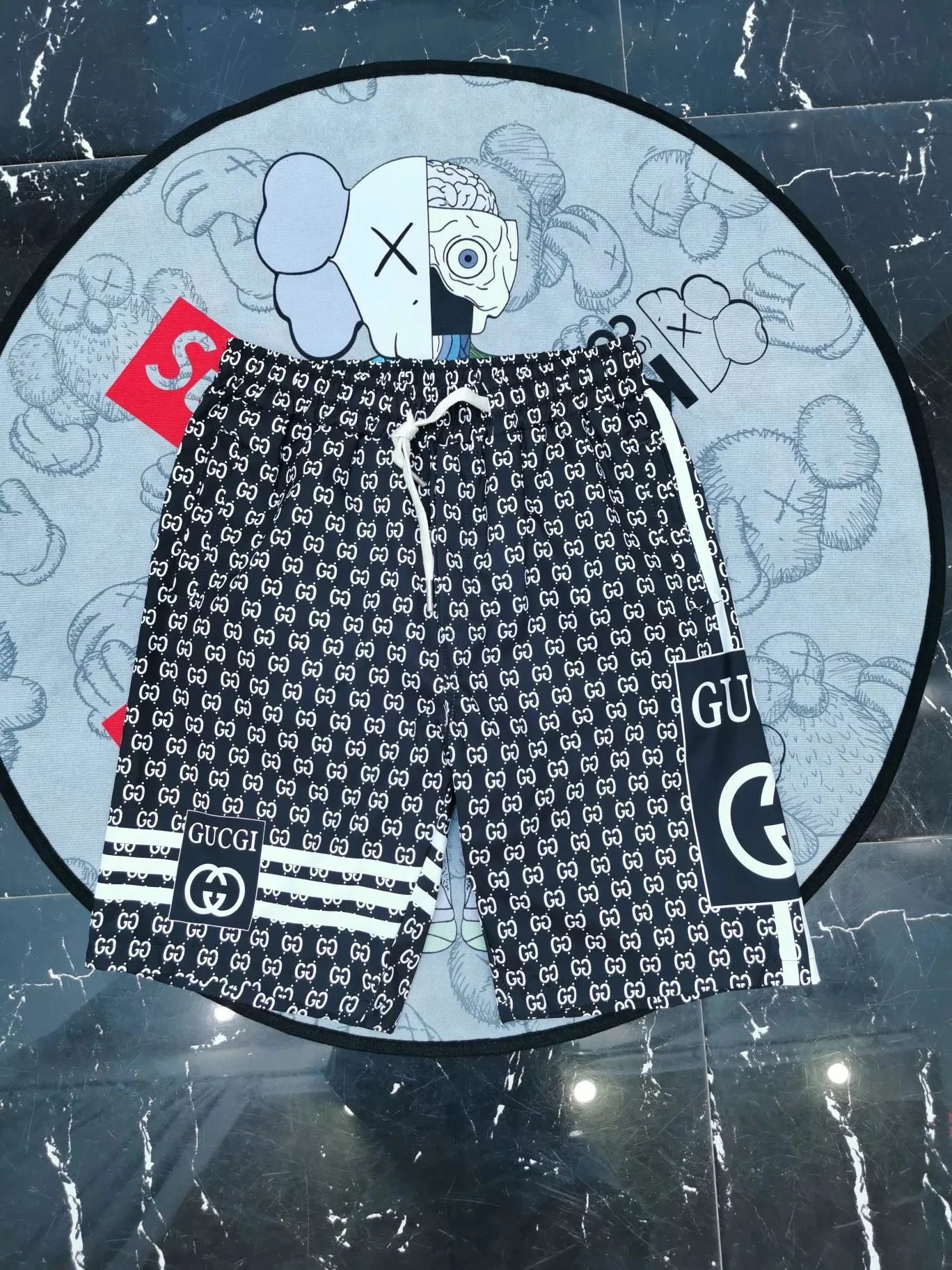 Gucci Shorts Drawstring with logo-print or side-stripe designs — MMJ-17