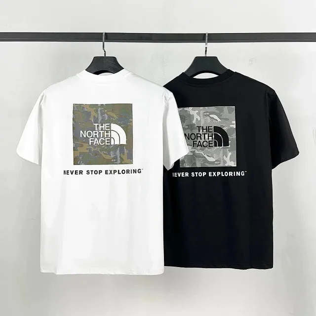 The North Face T-Shirts Short-Sleeve Logo Print product detail image 2