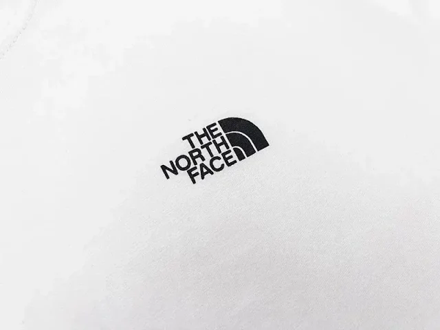 The North Face T-Shirts Short-Sleeve Logo Print product detail image 6