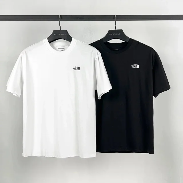 The North Face T-Shirts Short-Sleeve Logo Print product detail image 3