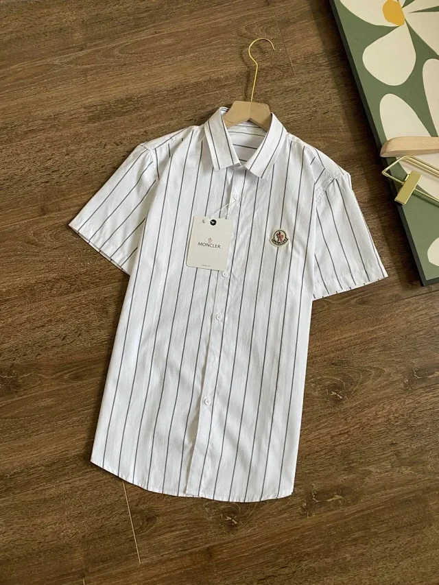 Moncler Shirts Button-Up Logo-Patch Shirt product detail image 9