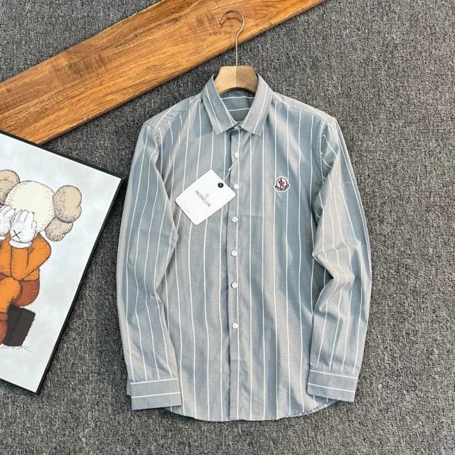 Moncler Shirts Button-Up Logo-Patch Shirt product detail image 15