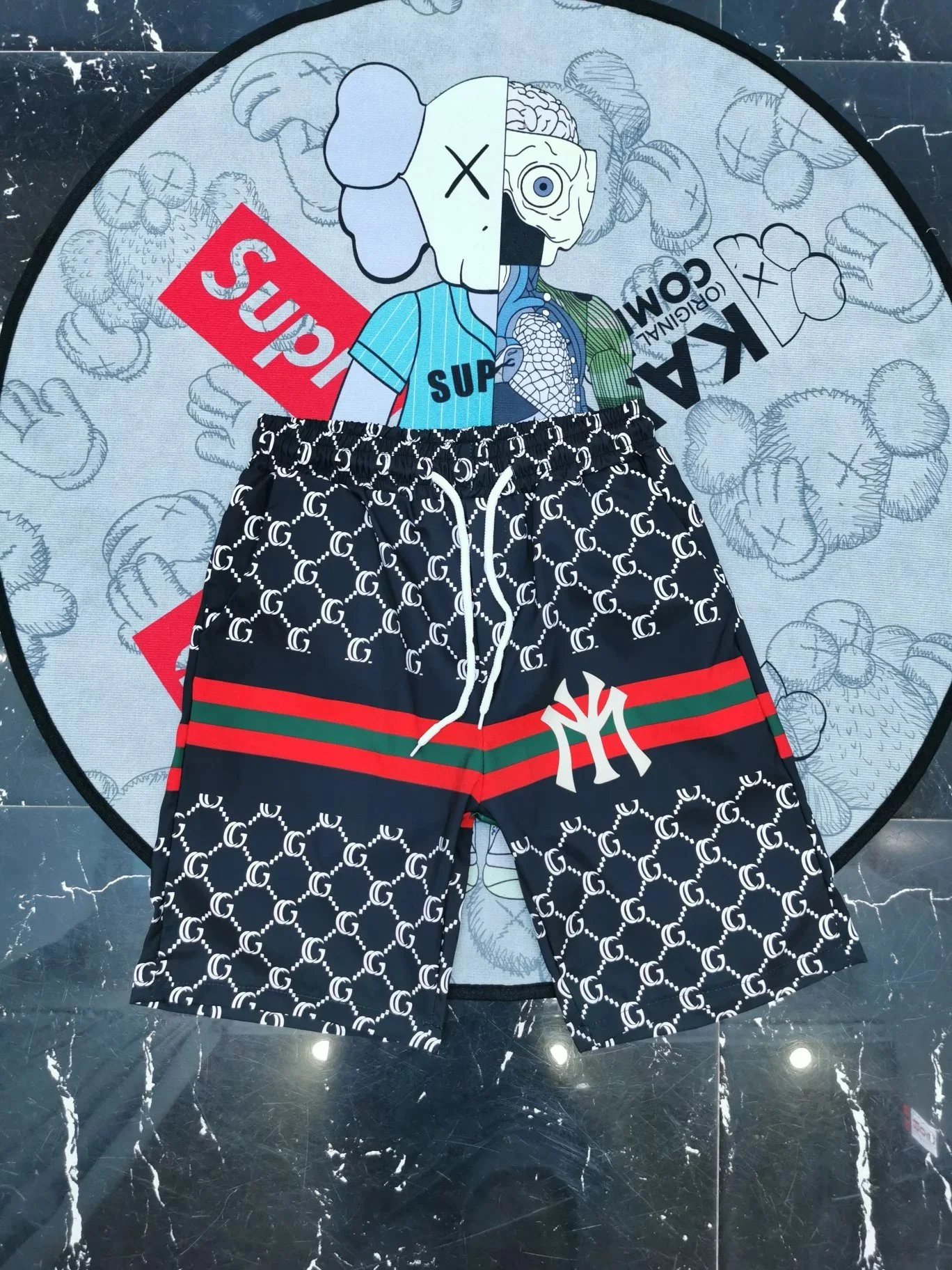 Gucci Shorts Drawstring with logo-print or side-stripe designs — MMJ-15