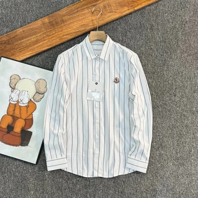 Moncler Shirts Button-Up Logo-Patch Shirt product detail image 11