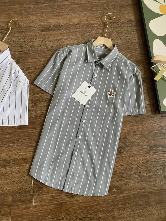 Moncler Shirts Button-Up Logo-Patch Shirt product detail image 12