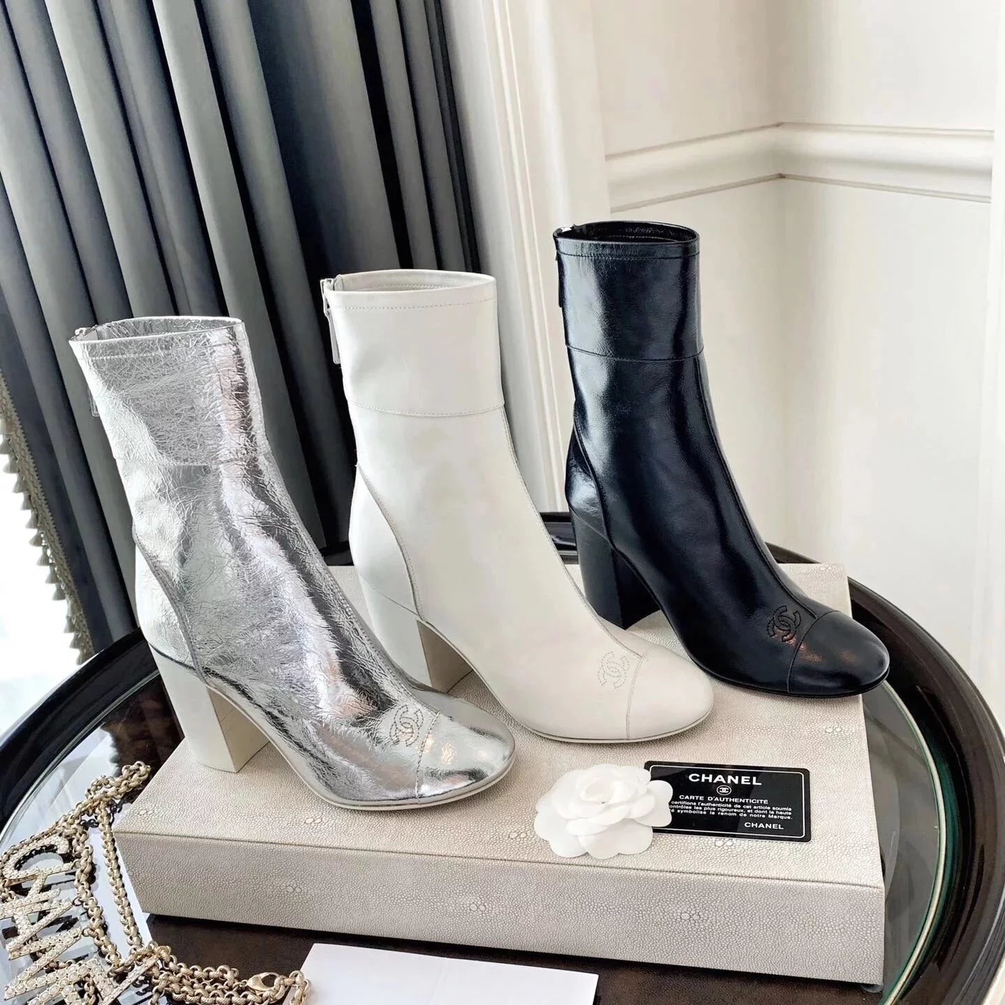 代购版本CHANEL香奈儿香奶奶C家2023秋季新款粗跟后拉链圆头亮皮短靴百搭及踝靴网红同款小红书爆款时尚复古百搭显瘦显腿长增高超轻柔软舒适