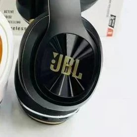 Live 650BT Black