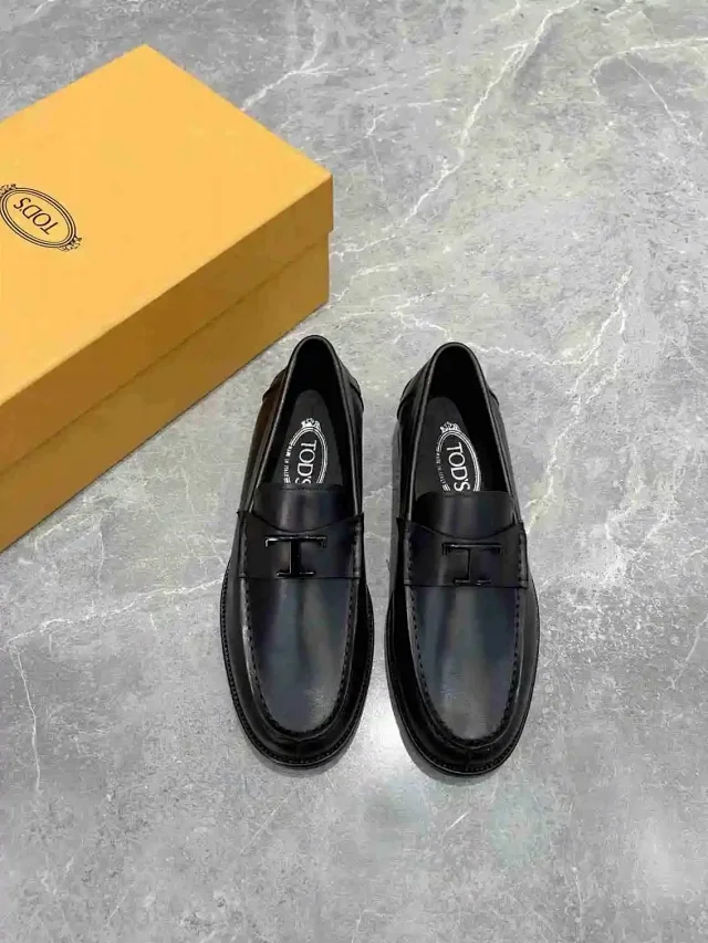 Tod's Leather Shoes Suede T-Buckle Loafers product detail image 10