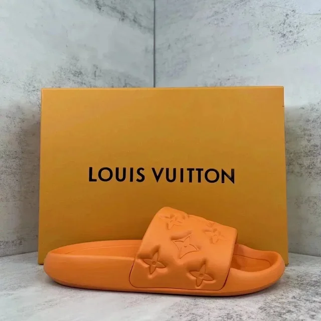 Louis Vuitton Slippers Embossed Monogram Slide product detail image 1