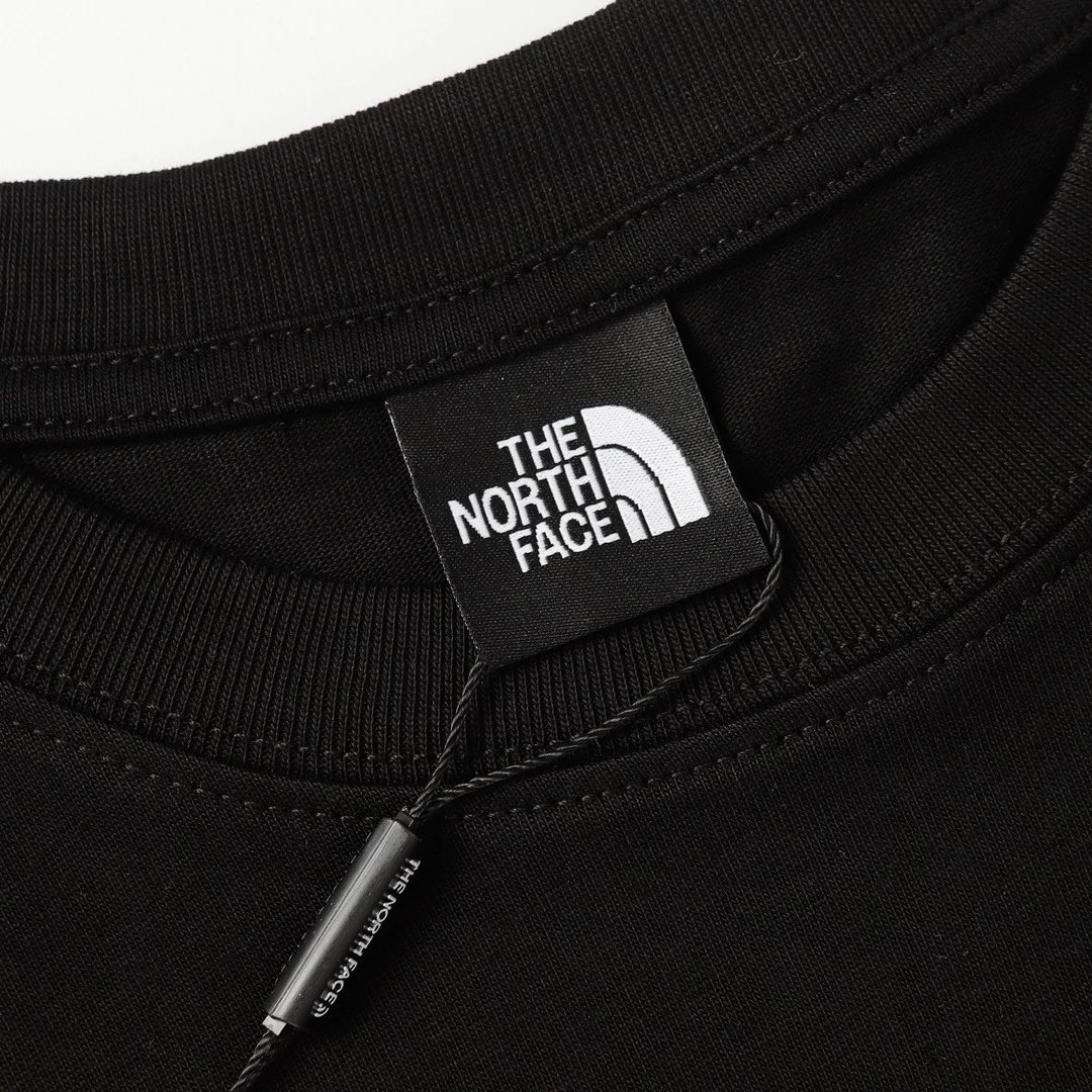 The North Face Graphic Box Logo T-Shirt White Tops.t Shirts - 3