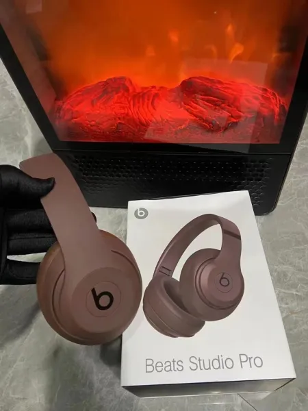 Beats Studio Pro Midnight Blue Over-Ear Headphones - 10
