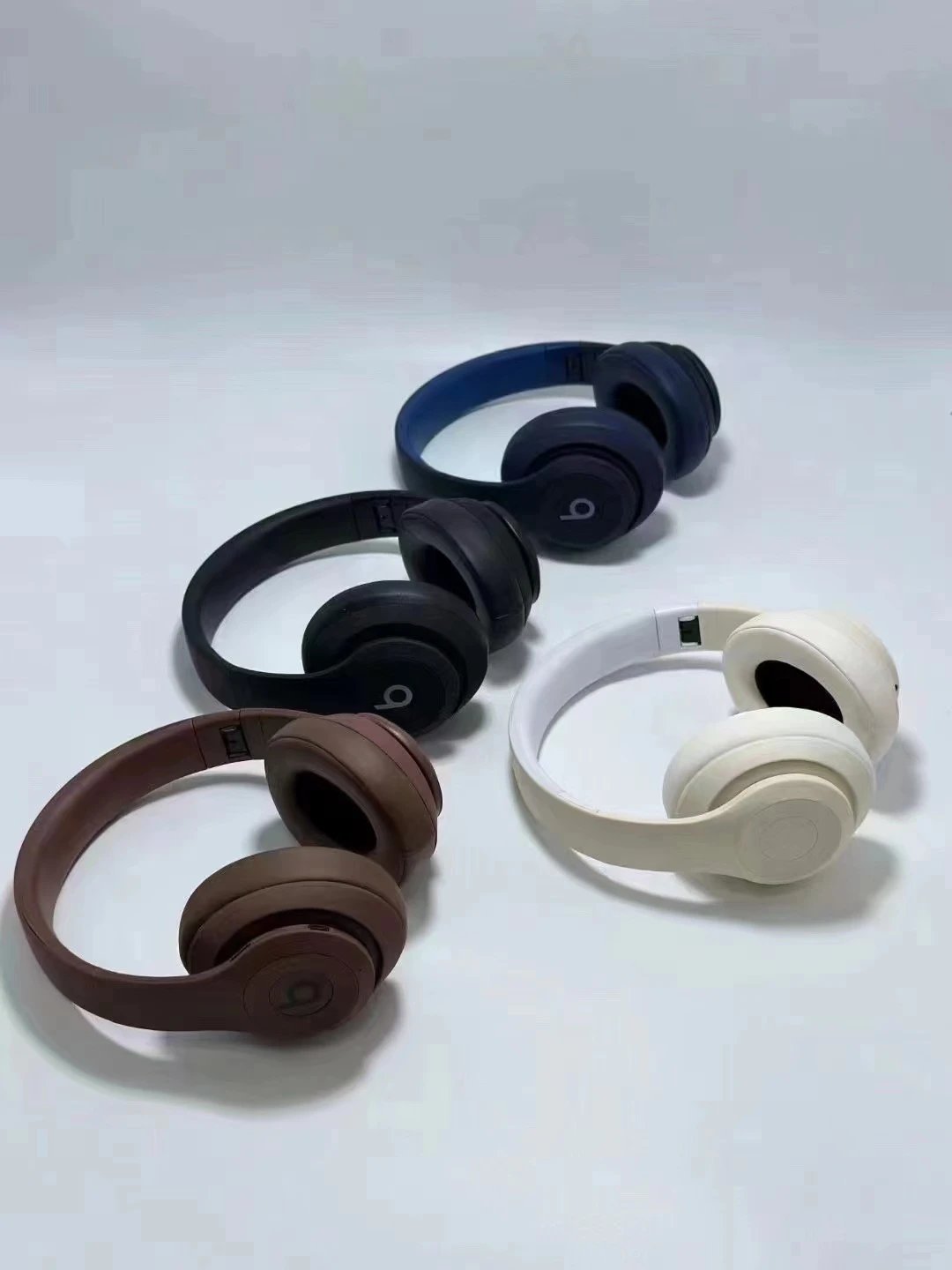 Beats Studio Pro Midnight Blue Over-Ear Headphones - 15