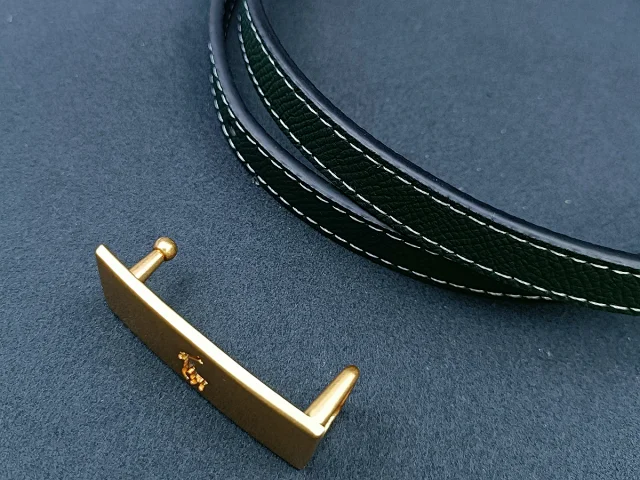 Unbranded Belts Stitched belt with rectangular gold-tone buckle and equestrian emblem product detail image 4