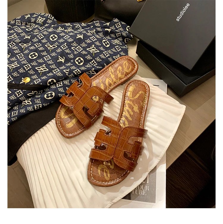 SAM新款平底h拖鞋女外穿显瘦沙滩鞋夏季旅游度假一字拖真皮凉鞋 - 132542