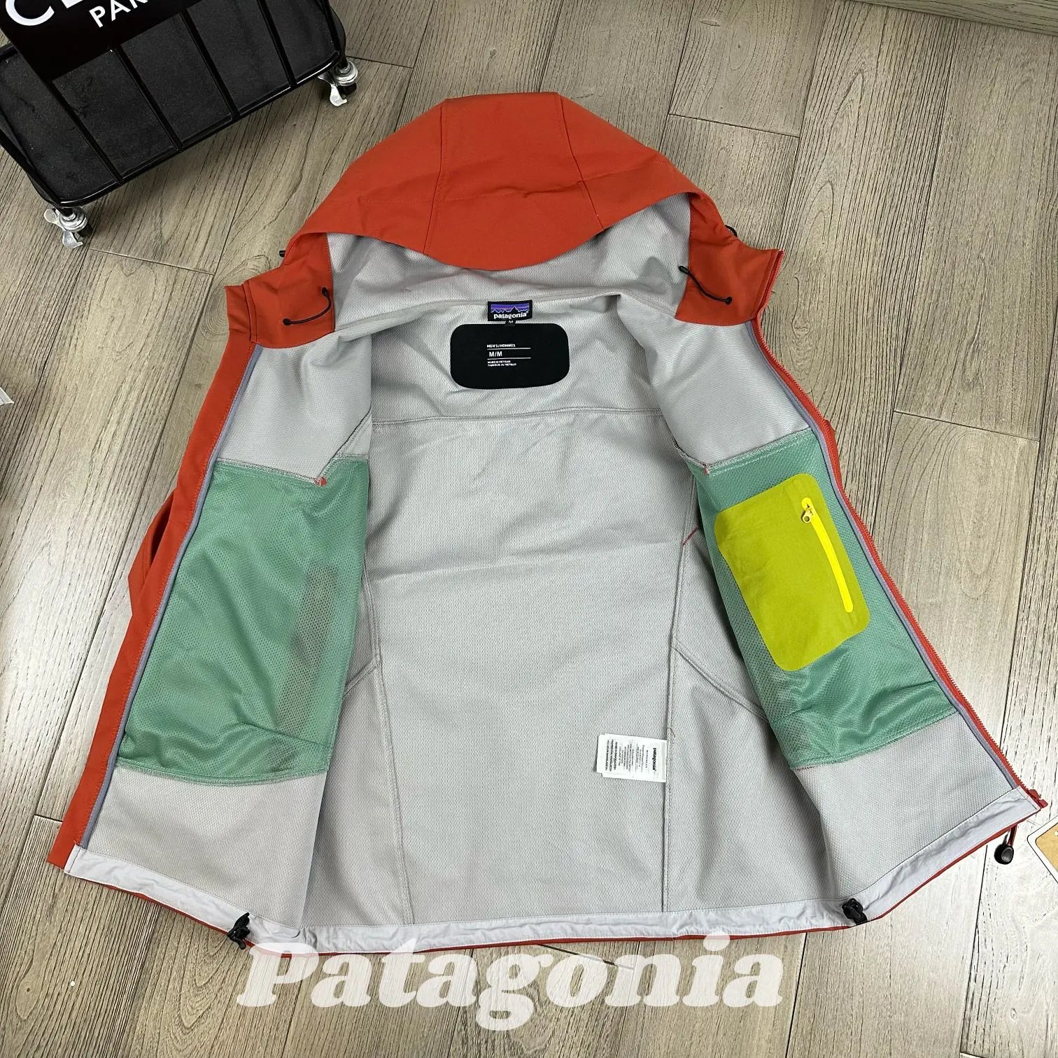 Patagonia Tres 3L Summit Series Jacket Lime Green Outerwear - 9